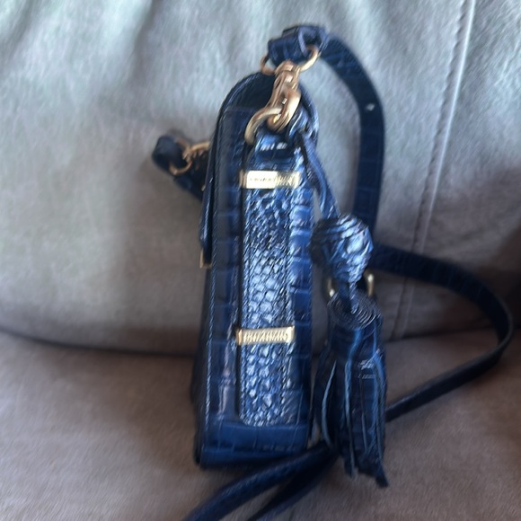 Brahman Crossbody - Picture 4 of 8